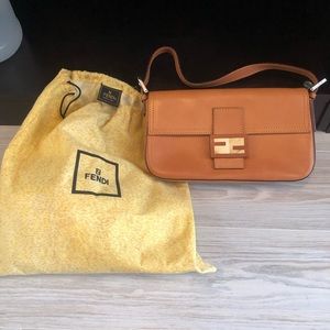 Fendi baguette brown leather small bag
